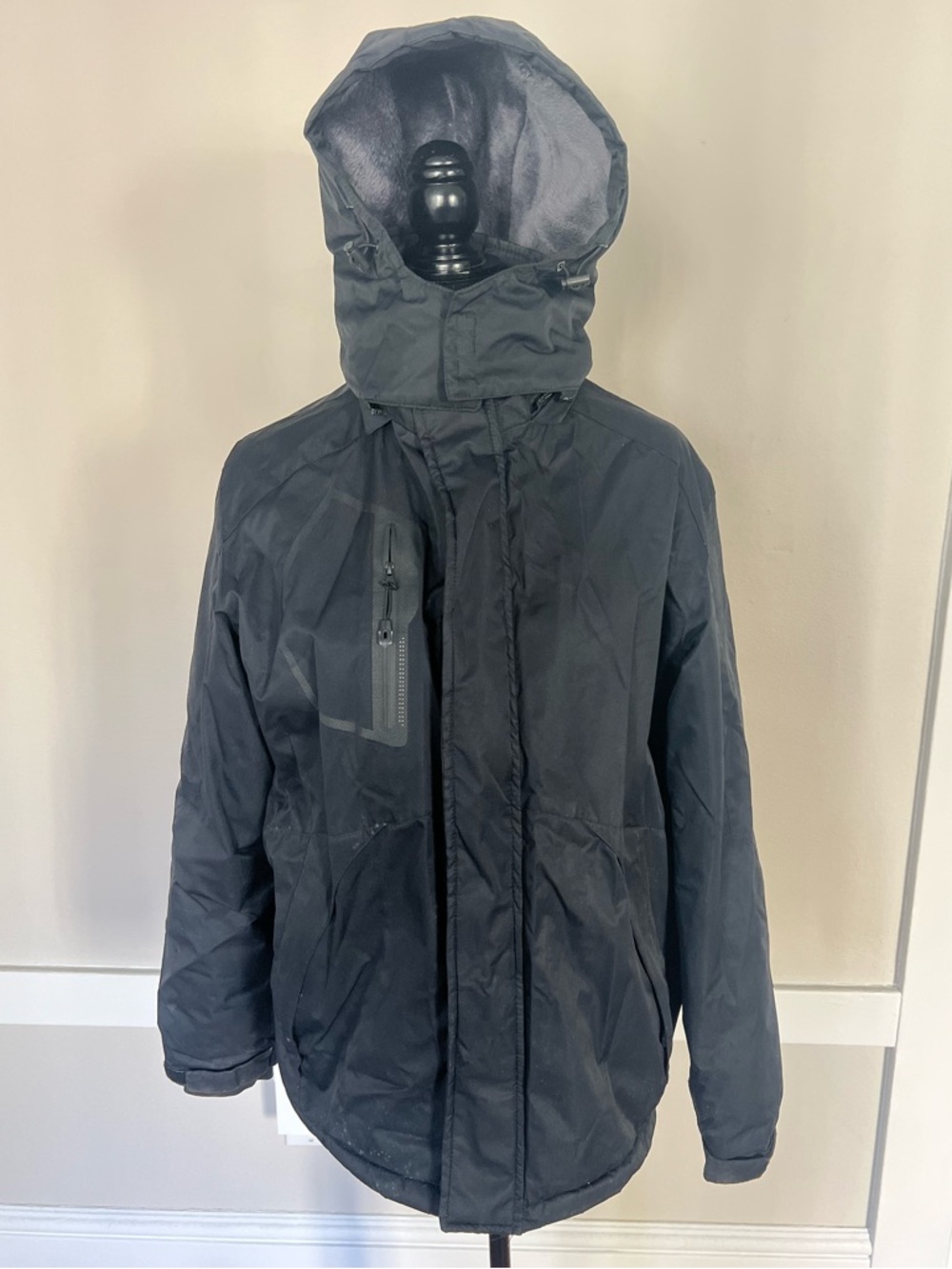 Wulful Women's Black Heavy Hooded Winter Ski Cold Weather Jacket Size‎ Medium